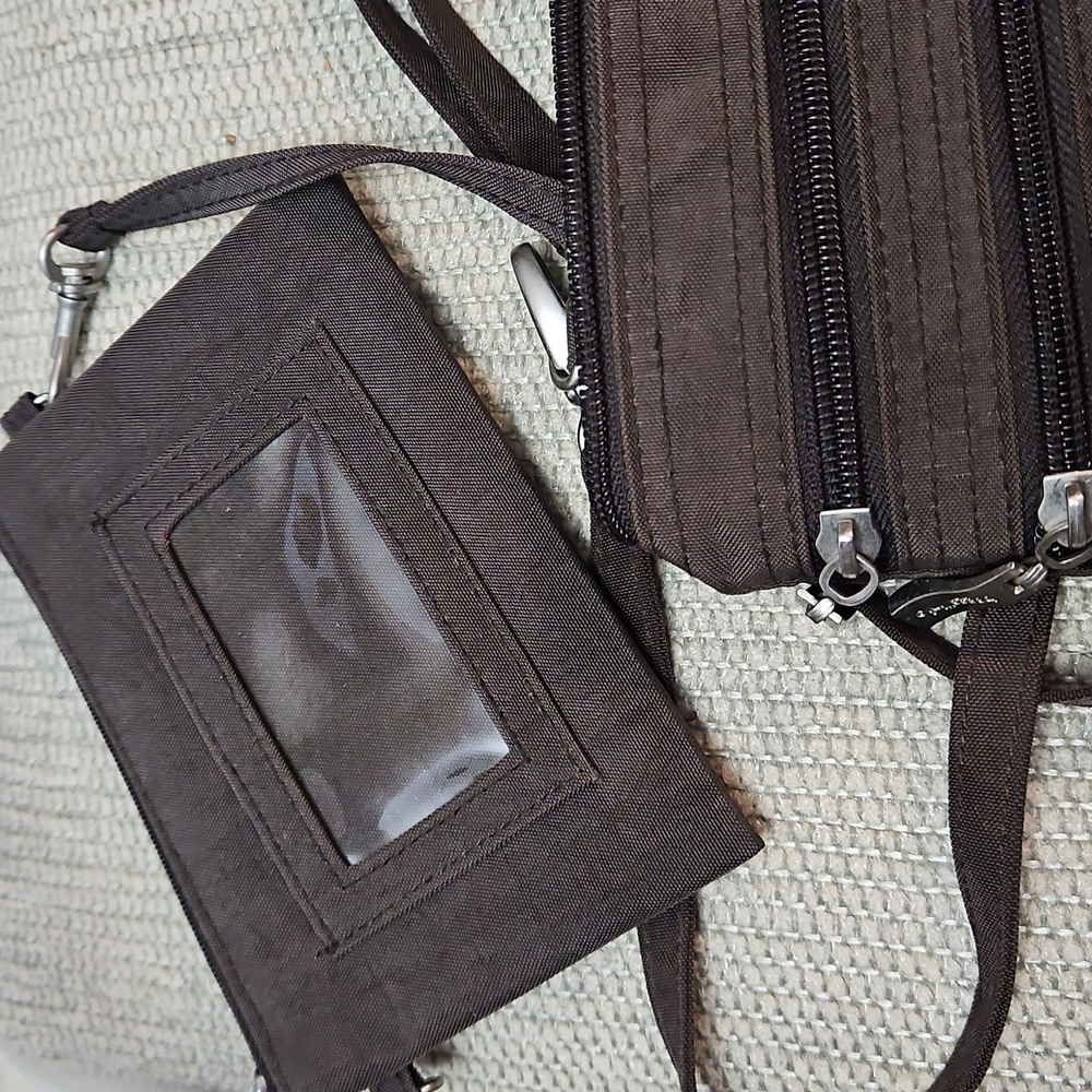 Baggallini Brown Crossbody Bag Travel Vacation - Picture 4 of 12